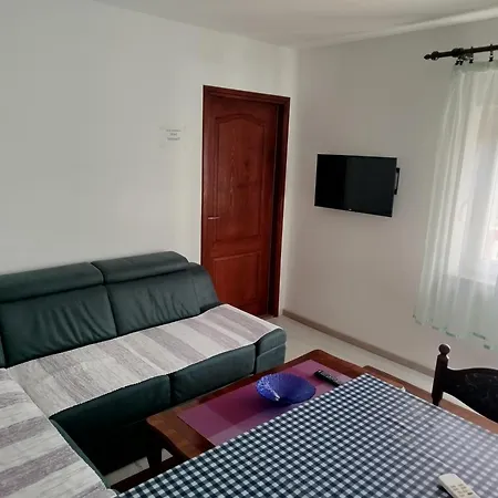 Ena شقة تريبينيي