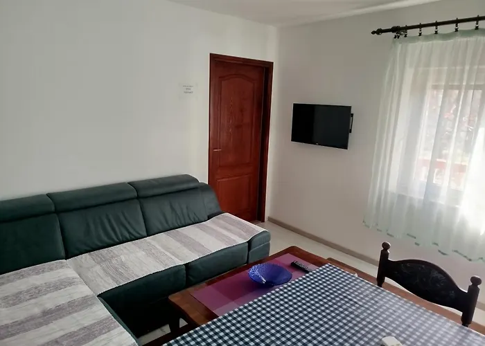 Ena شقة تريبينيي